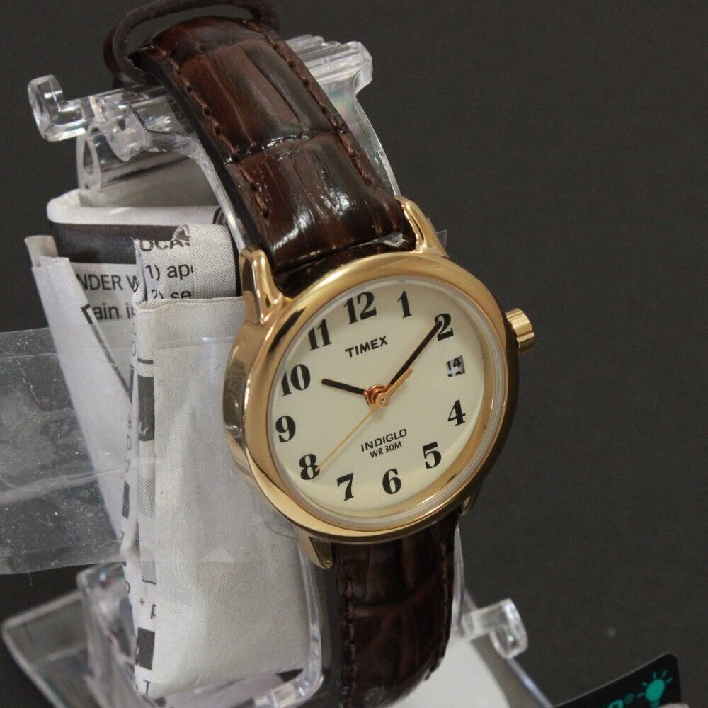 Easy Reader Retro Design Ladies Quartz Watch With Indiglo By Timex 25mm - Picture 2 of 12